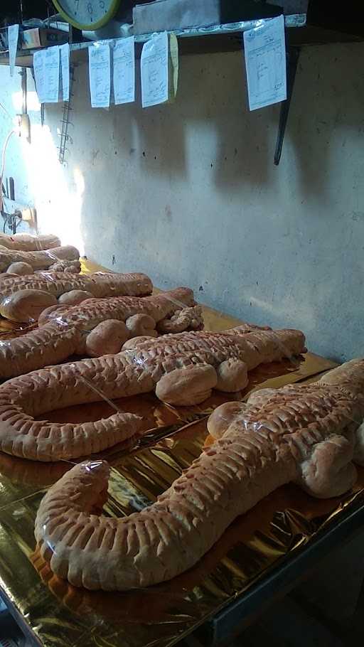 Roti Buaya Dan Cake 6