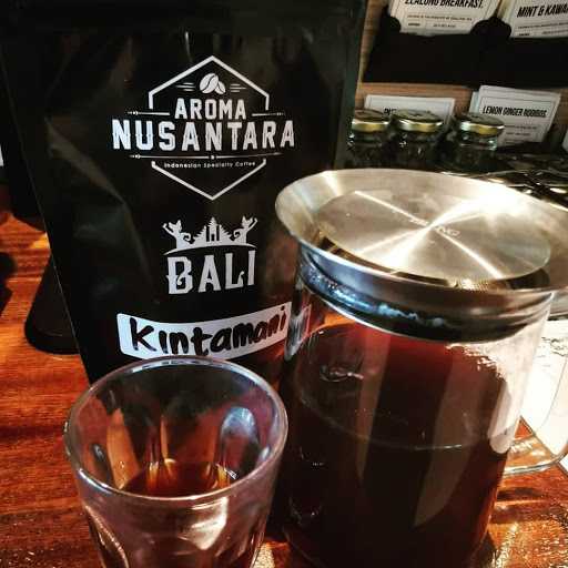 Toko Kopi Aroma Nusantara - Menara Mth 4