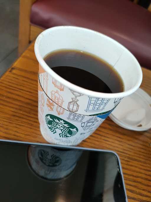 Starbucks - Menara Bidakara 8