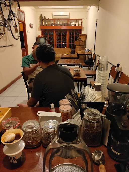 Titip Satu Kopi 3