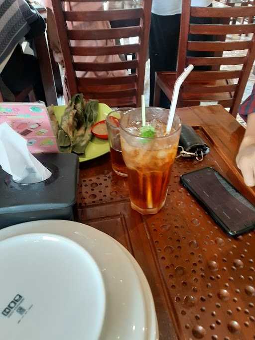 Cibiuk Resto Depok 1