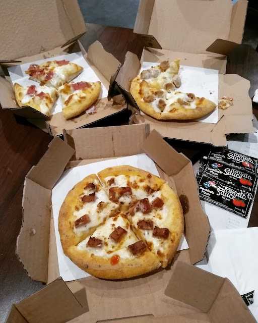 Domino'S Pizza 10