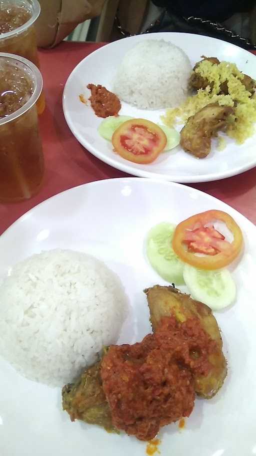 Gerai Es Teler 77 Itc Depok 5