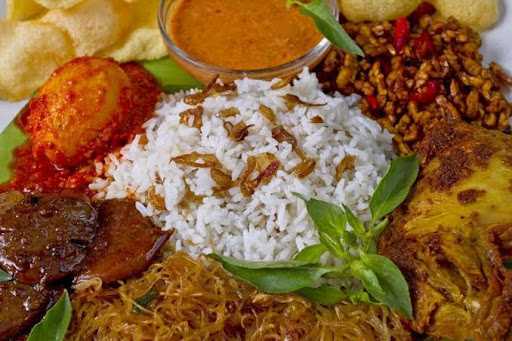 Nasi Uduk Kebon Sirih Ibu Enah 2