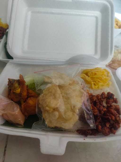 Nasi Uduk Kebon Sirih Ibu Enah 3