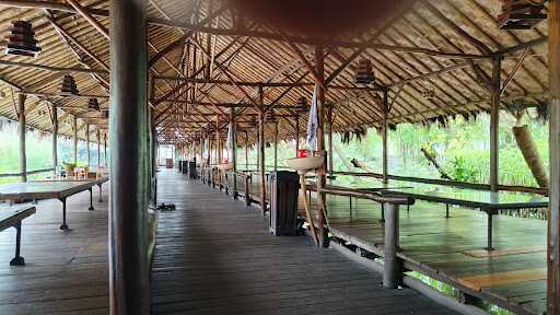 Rumah Makan Saung Talaga 9