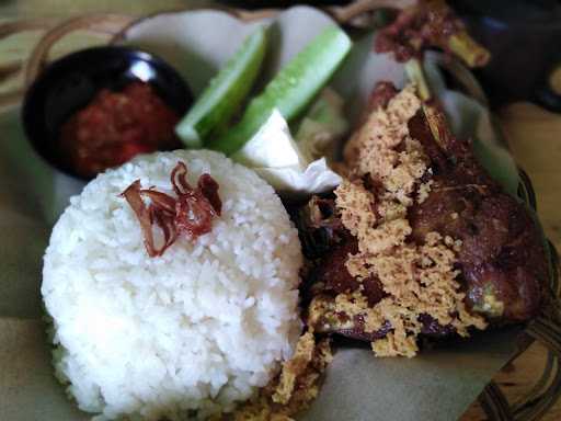 Warung Lesehan Sambel Geledek Wabeba 1