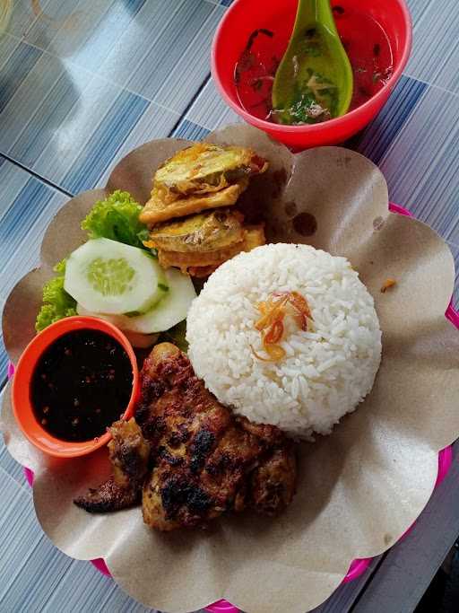 Ayam Bakar 88/Burger 88 3