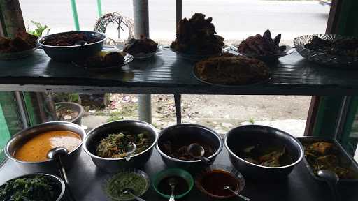 Warung Nasi Muslim Bu' Mis 1