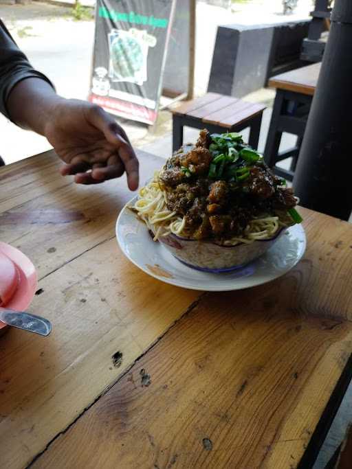 Mie Ayam Mbah Giyar 3