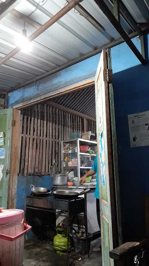 Warung Nasi Goreng Pak Riri 9