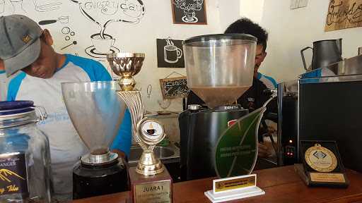 Java Preanger Gunung Tilu 10