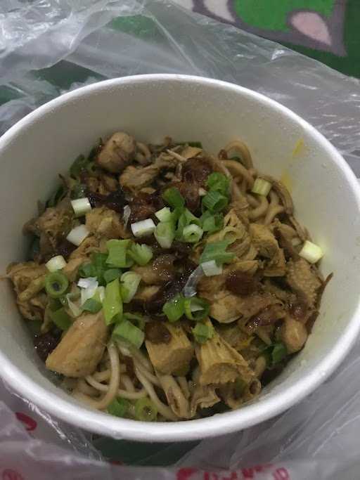 Mie Ayam & Sop Buah Agung 1