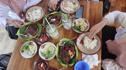 Ikan Bakar Makmi 2