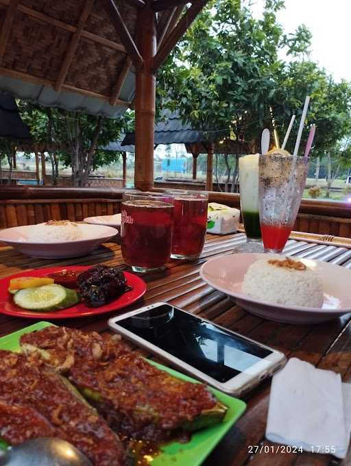 Kafe & Resto Pandawa 1