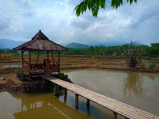 Saung Cikukulu 10