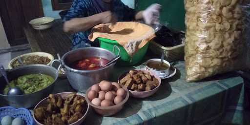 Warung Nasi Huduk Mak Embot 2