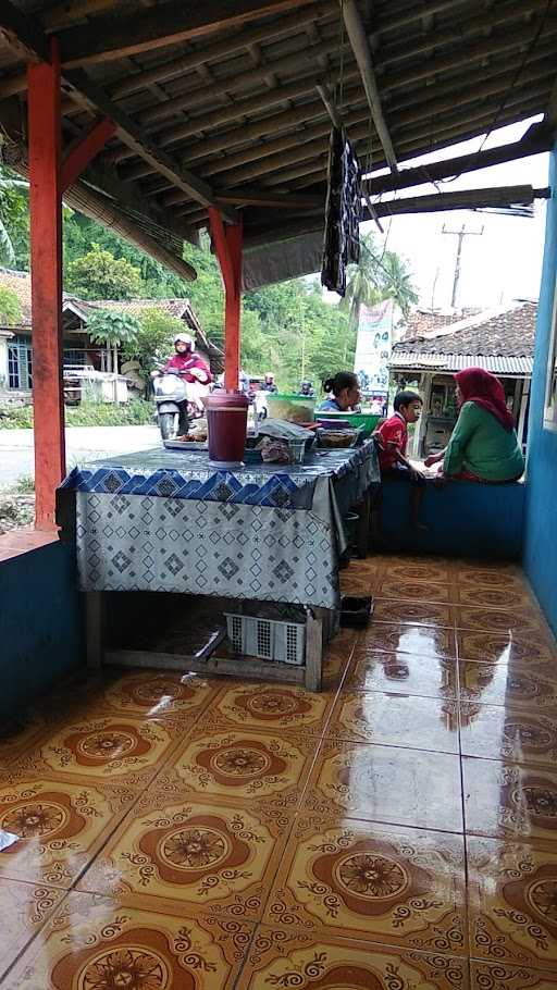 Warung Nasi Uduk Teh Ijah 4