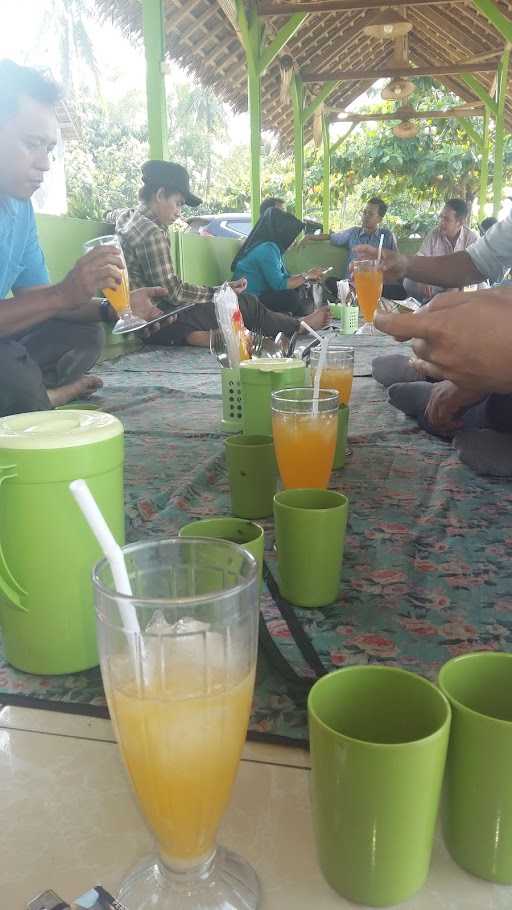 Pondok Makan Nelayan 5