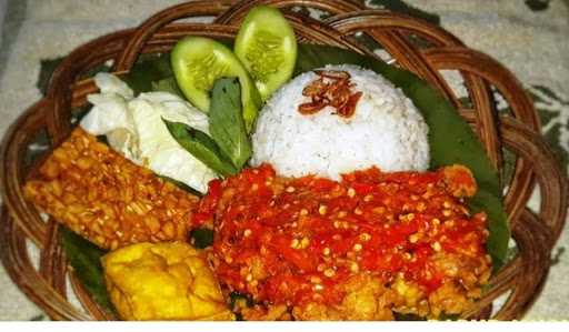 Warung Lesehan Mas Paijo 9