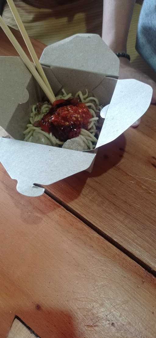 Mie Ayam Bakso Mennak 4