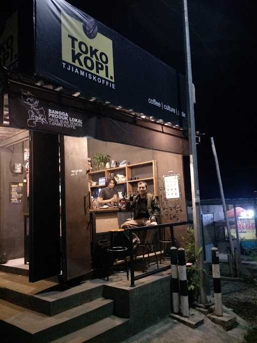 Toko Kopi Tjiamiskoffie 7