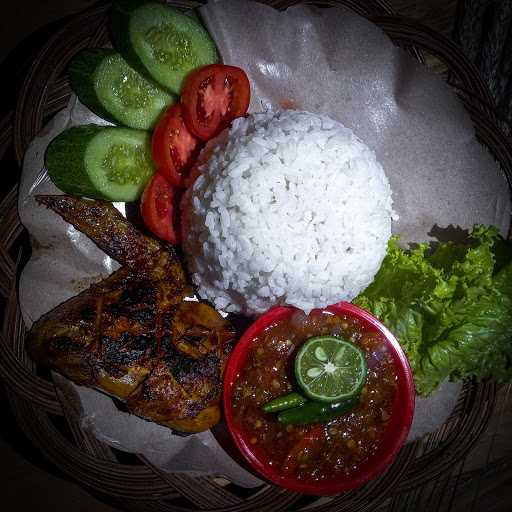 Rumah Makan Dulur Kuring 7