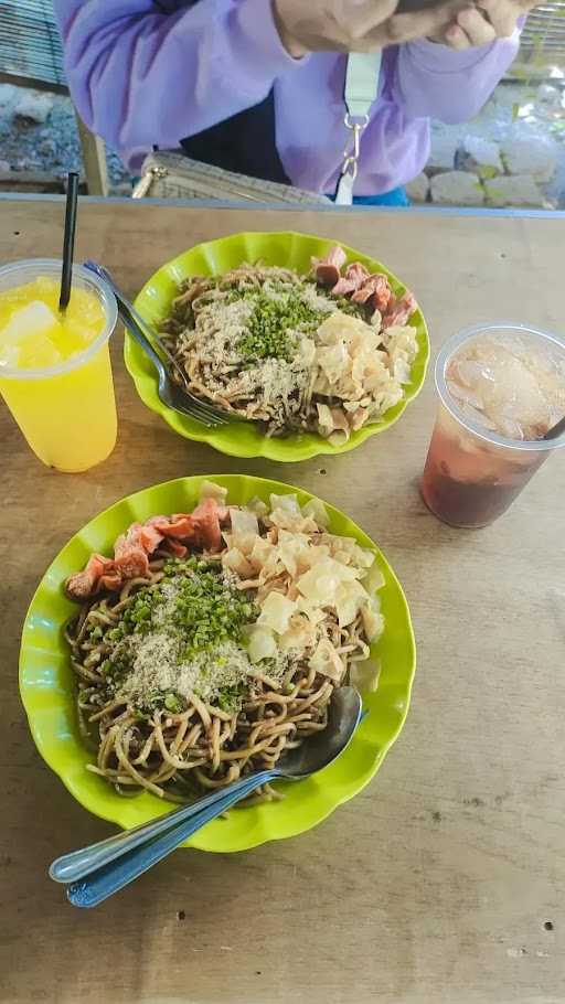 Mie Demit 10