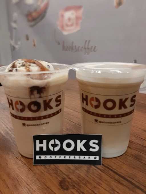 Hooks Coffee & Bar 1