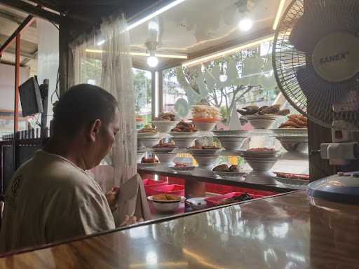 Rumah Makan Chaniago Masakan Padang 4