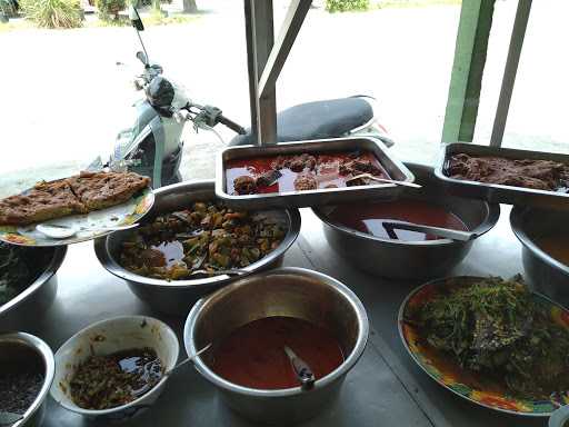 Rumah Makan Yolanda Putri Minang 4