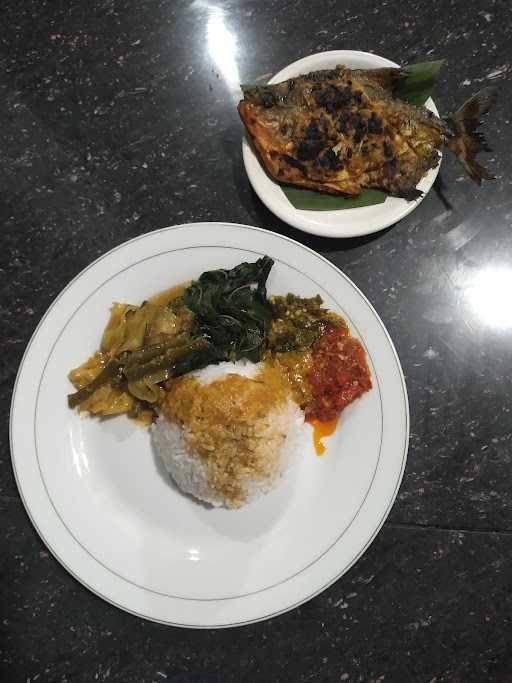 Nasi Padang Seratus 10