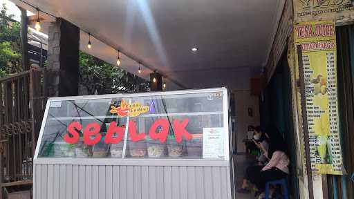 Seblak Kedai Endeus Bu Win 3