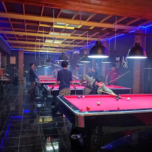 Billiard 80 6