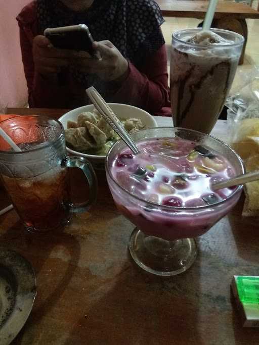 Wr. Baso Putri 10