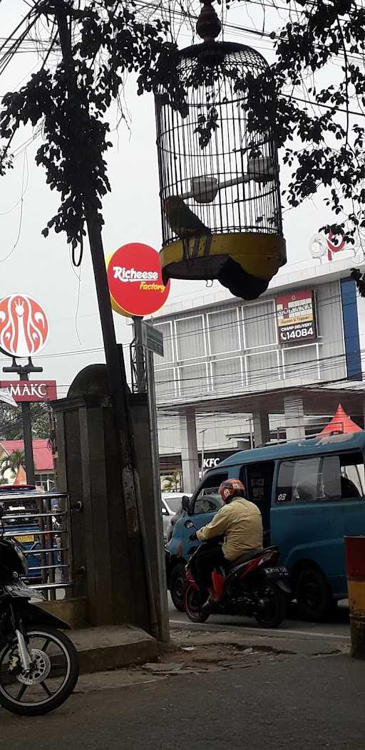 Richeese Factory Ciplaz Parung (Ramayana) 8