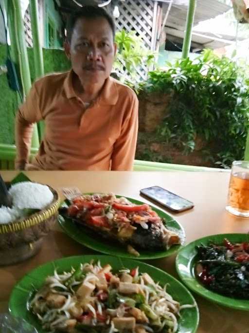 Saung Bambu Lw 1