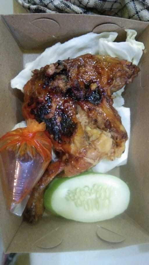 Warung Kuliner 3 Putri 9