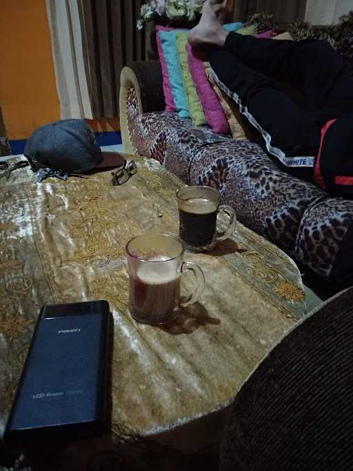 Cafe Kaka Gilang 2