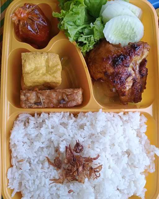 Nasi Kuning Nazira 9