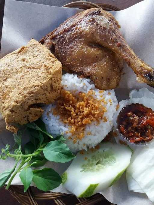 Ayam Goreng Kremes Chika 6