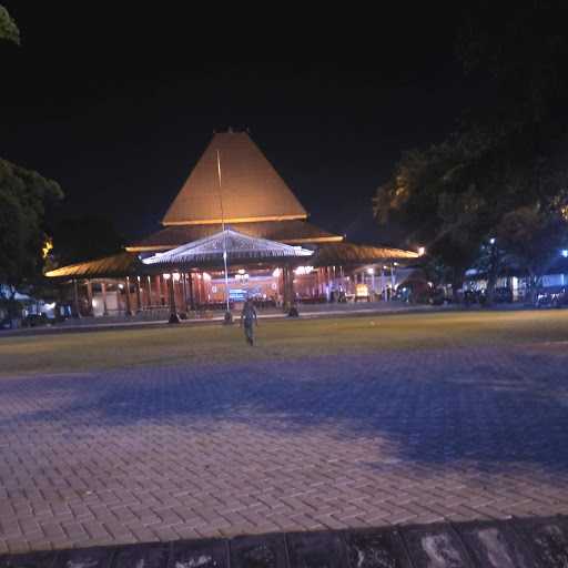 Kantin Balai Kota 10