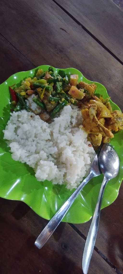 Pingkan Masakan & Kue Khas Manado 3