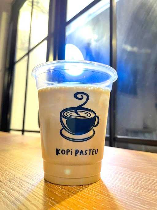 Kopi Pasteu Cilandak 1