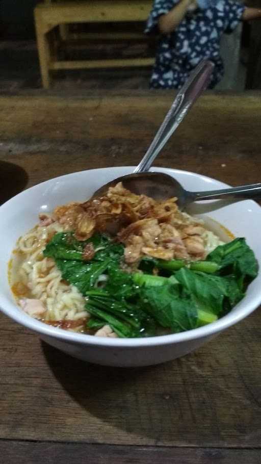 Bakso & Mie Ayam Tiqma Kebagusan 4