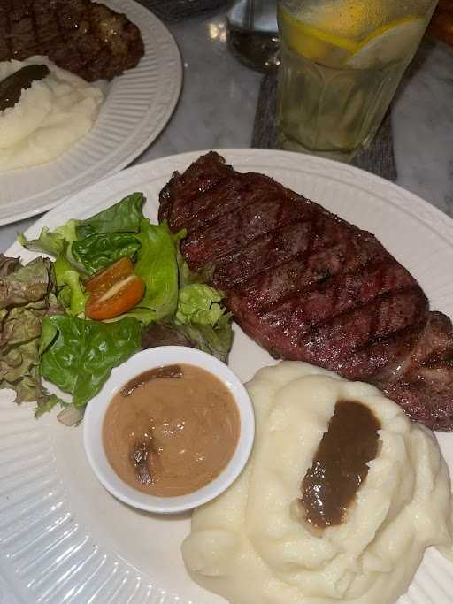 Couz Steak House 3