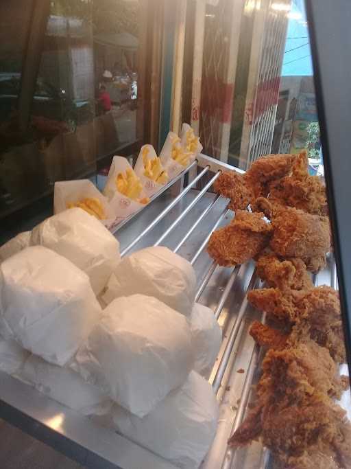 Ranisa Fried Chicken Jati Padang 6