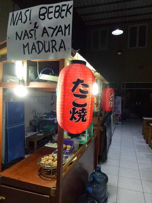 Kedai Bebek, Takoyaki Dan Milkshake Sushida 5