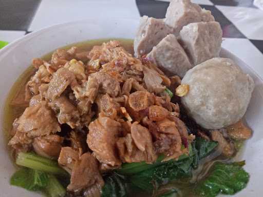 Mie Ayam Lapangan Megawati 4