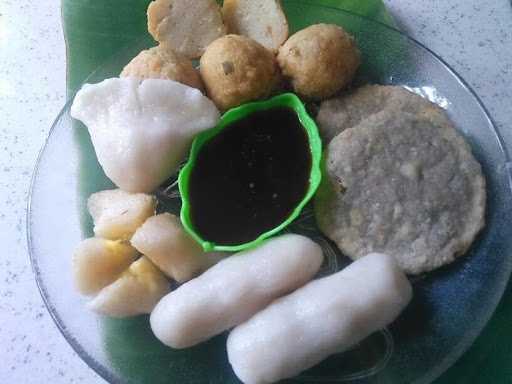 Pempek Listy & Aneka Ikan Giling 4